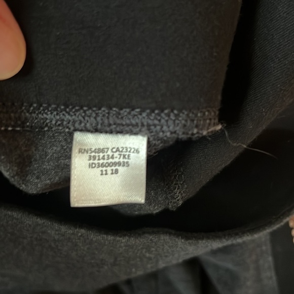 Victoria’s Secret Pink Yoga Leggings. Gray. Embellished side trim. EUC. SzM - Picture 6 of 7